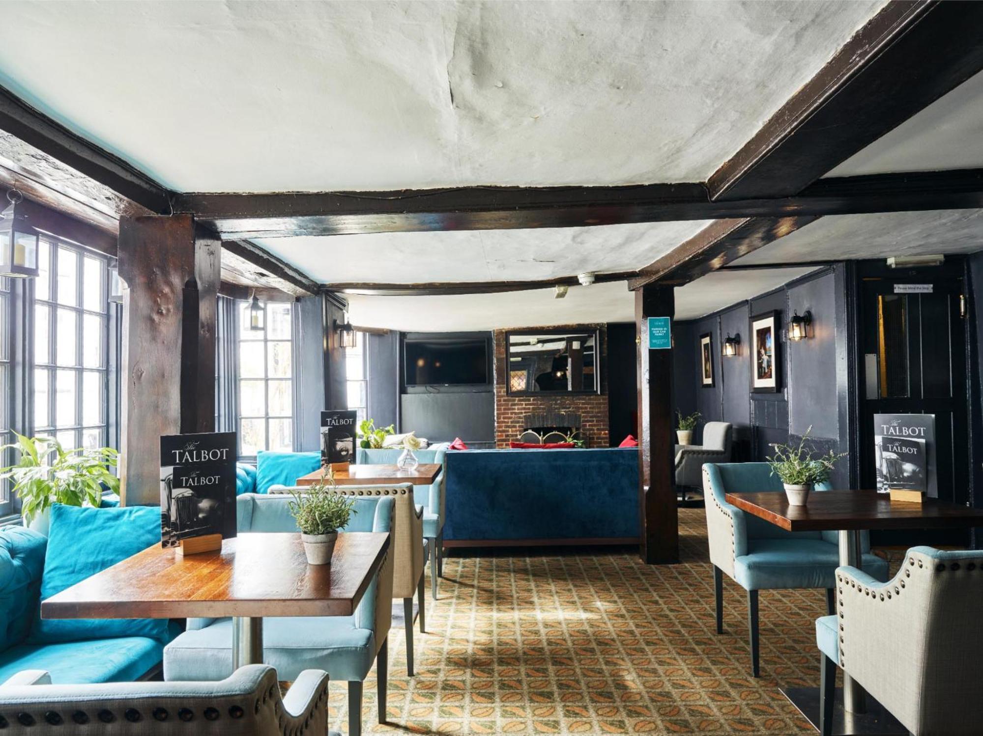 ווקינג The Talbot Inn מראה חיצוני תמונה