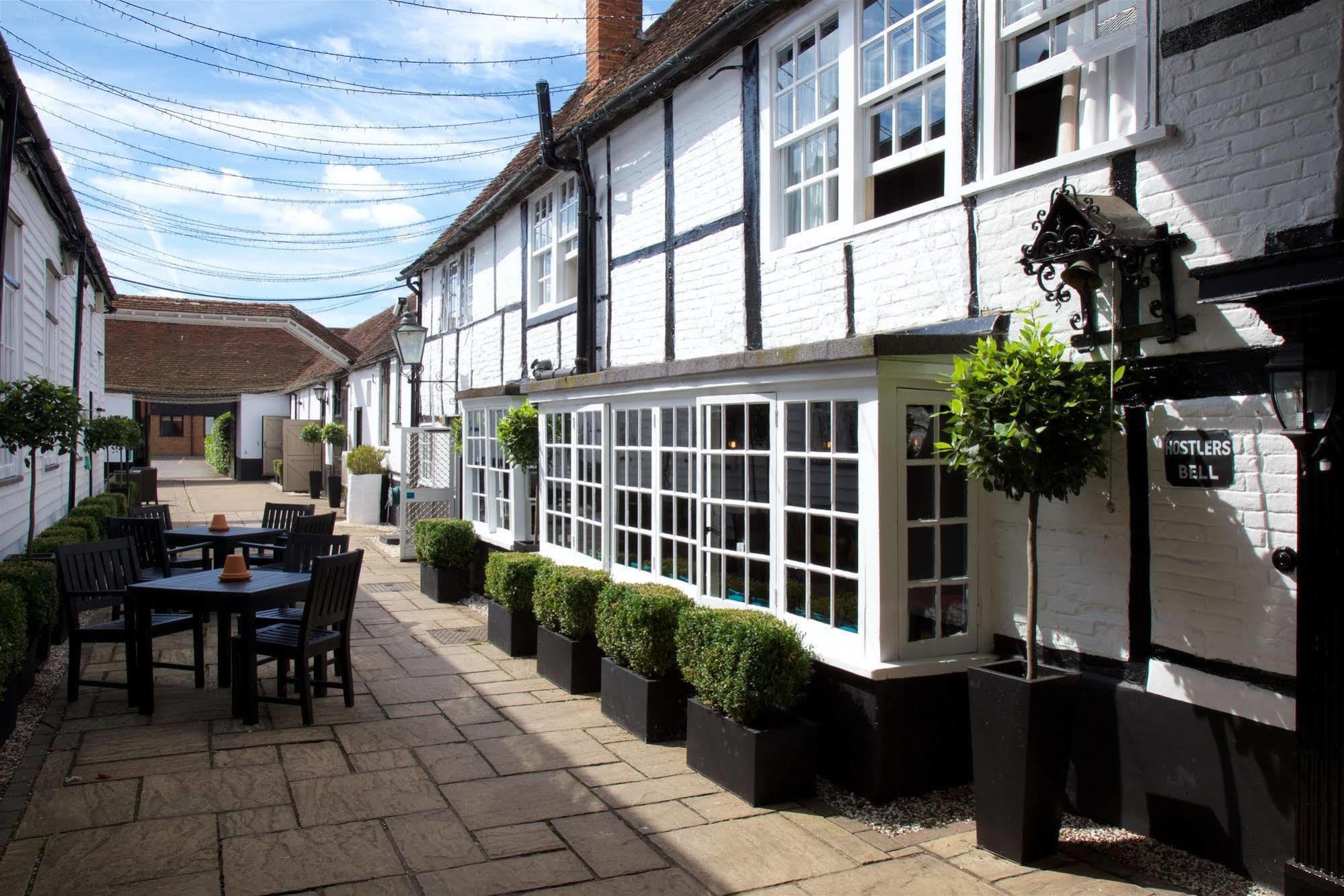 ווקינג The Talbot Inn מראה חיצוני תמונה