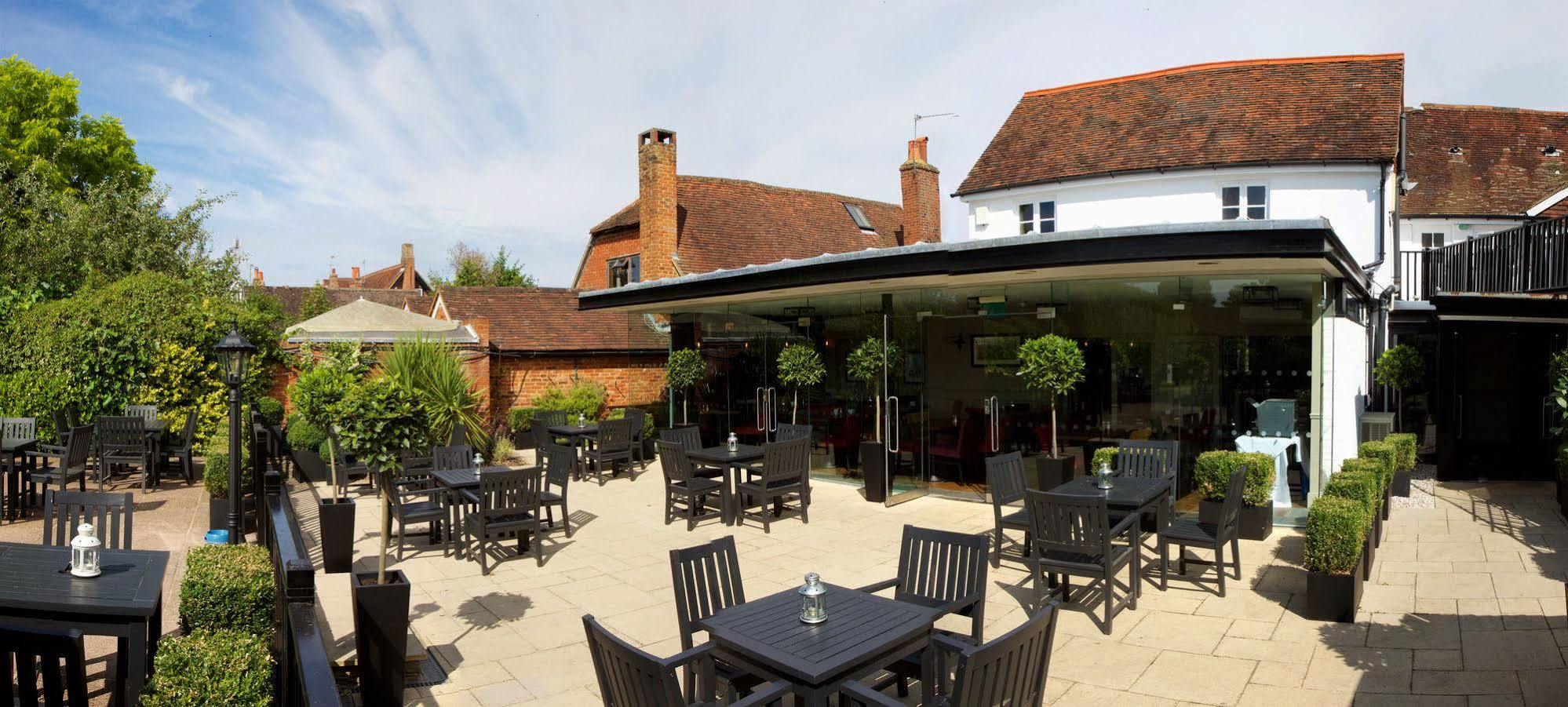 ווקינג The Talbot Inn מראה חיצוני תמונה