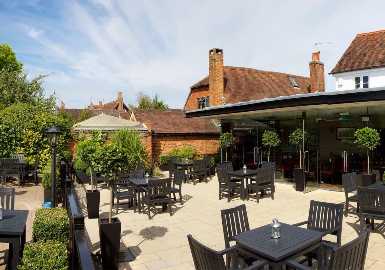 ווקינג The Talbot Inn מראה חיצוני תמונה